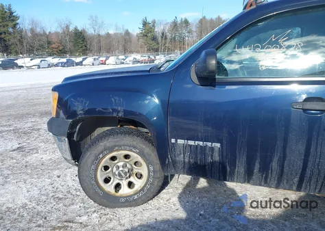 2008 GMC Sierra 1500 Work Truck z USA, uszkodzony, nr VIN 1GTEK19C88Z318975